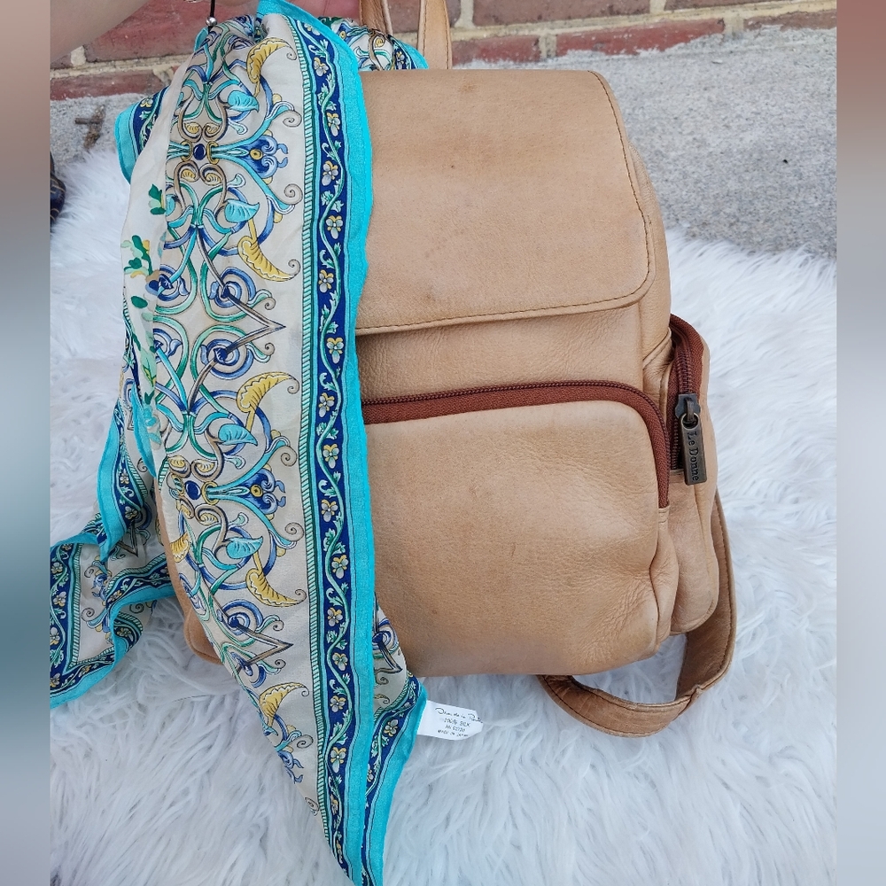Le Donne Leather Backpack - Picture 13 of 15
